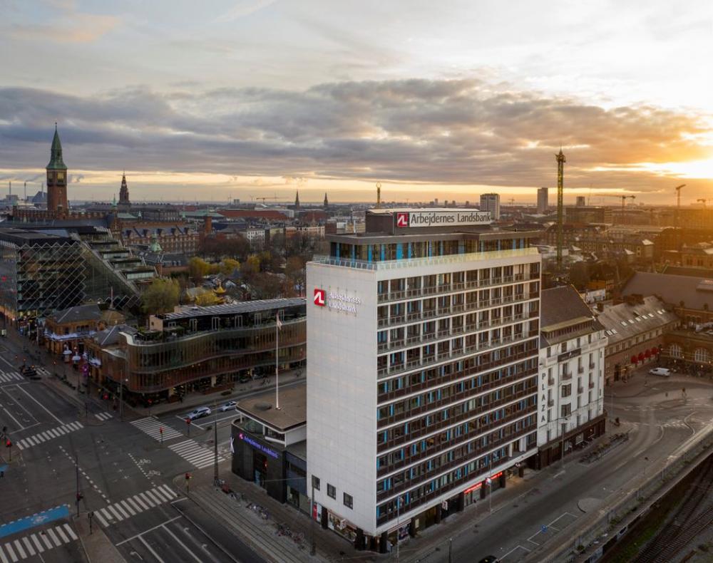Hovedbanen, Hovedbanegården, banegraven, Arbejdernes Landsbank, hotel