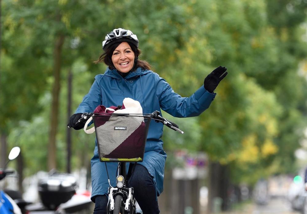 anne hidalgo bike