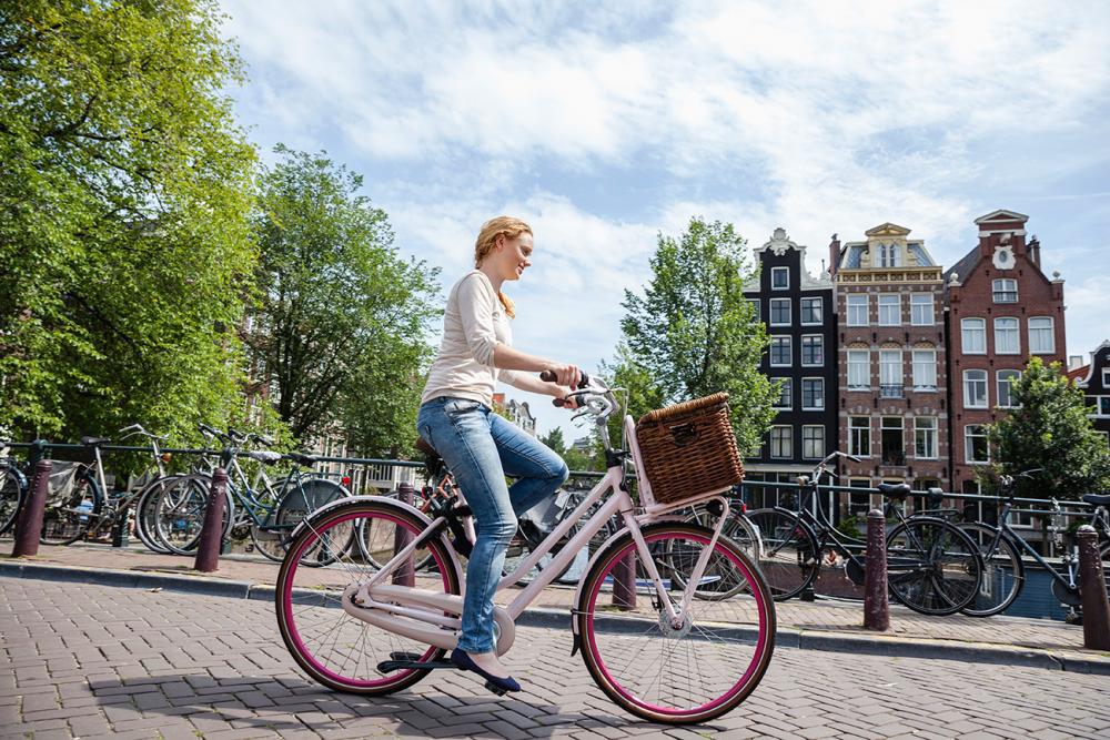 amsterdam cyclist