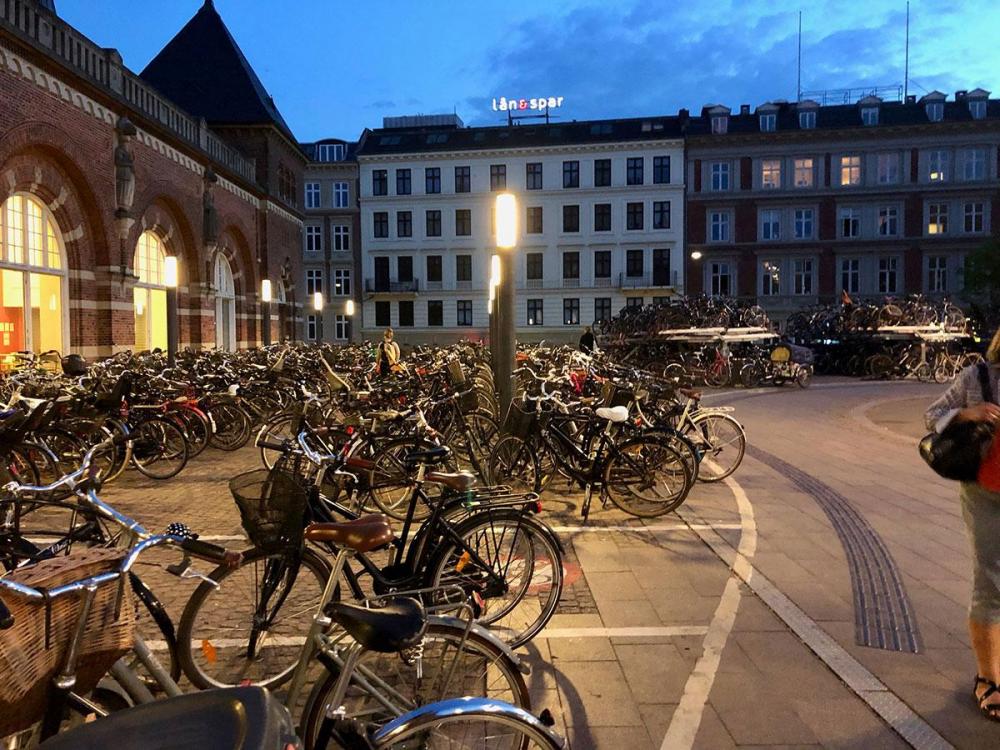 Cykler ved Hovedbanegården