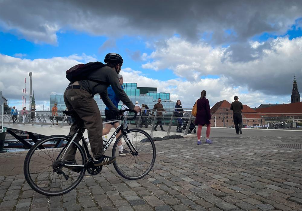 lille langebro cyklist