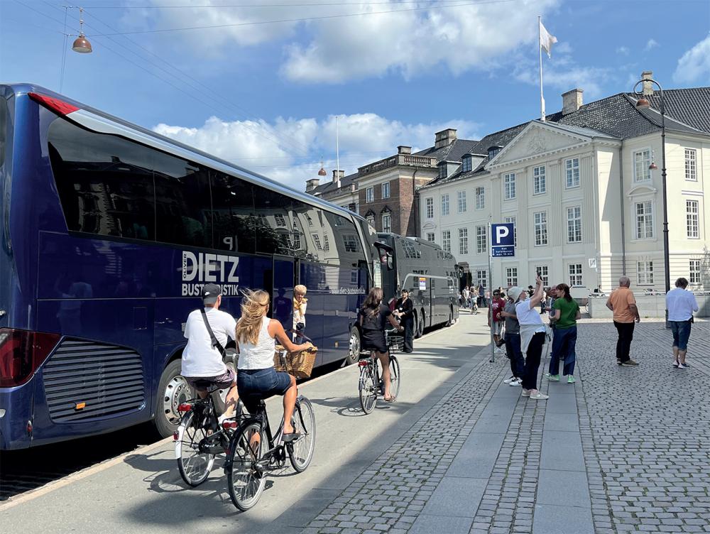 turistbus, kgs nytorv, cykler