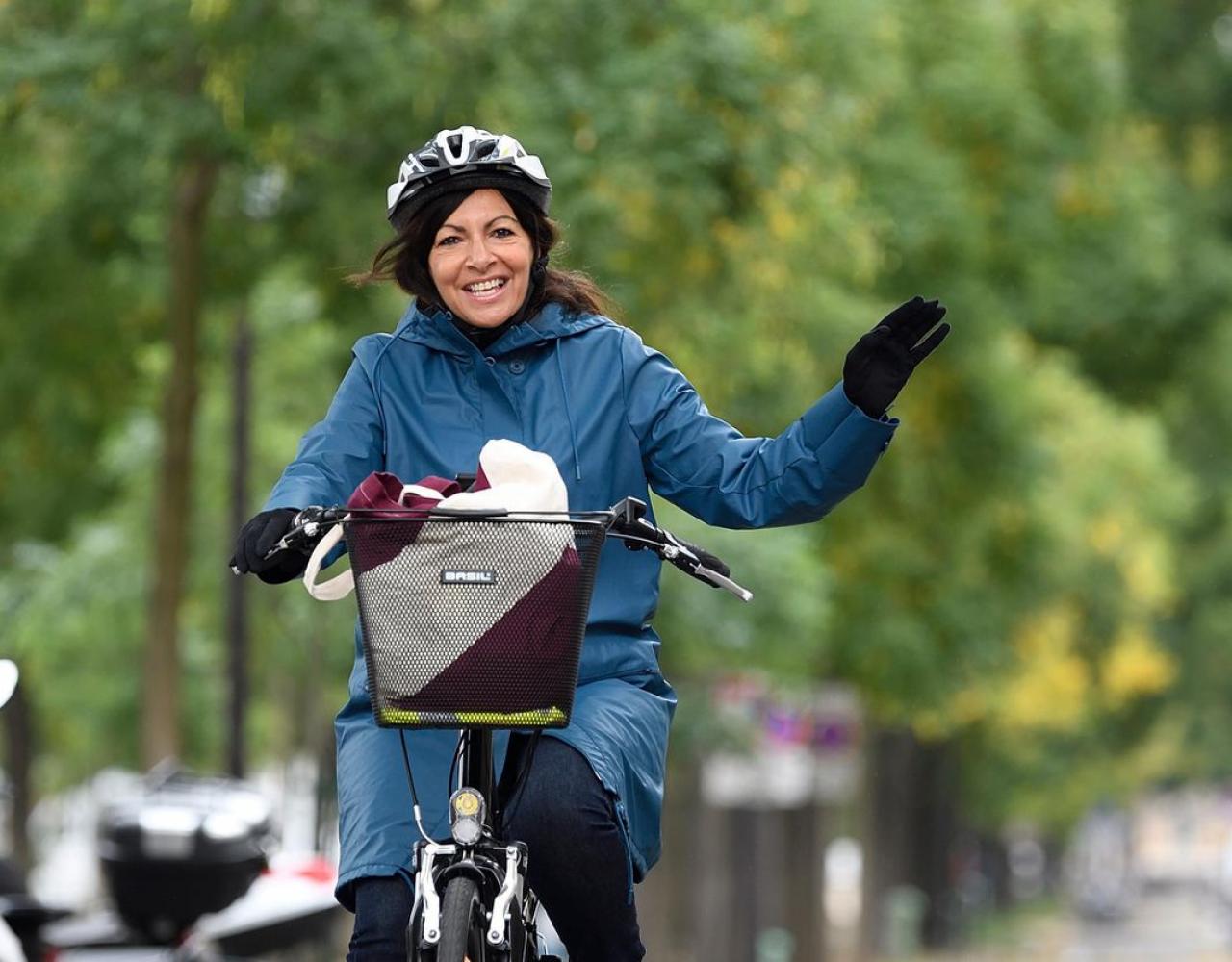 anne hidalgo bike