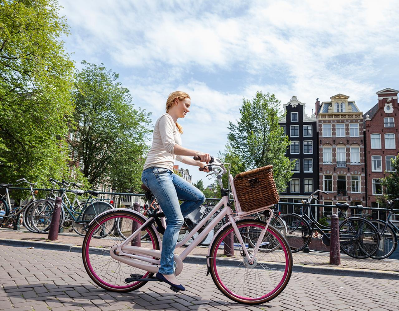 amsterdam cyclist