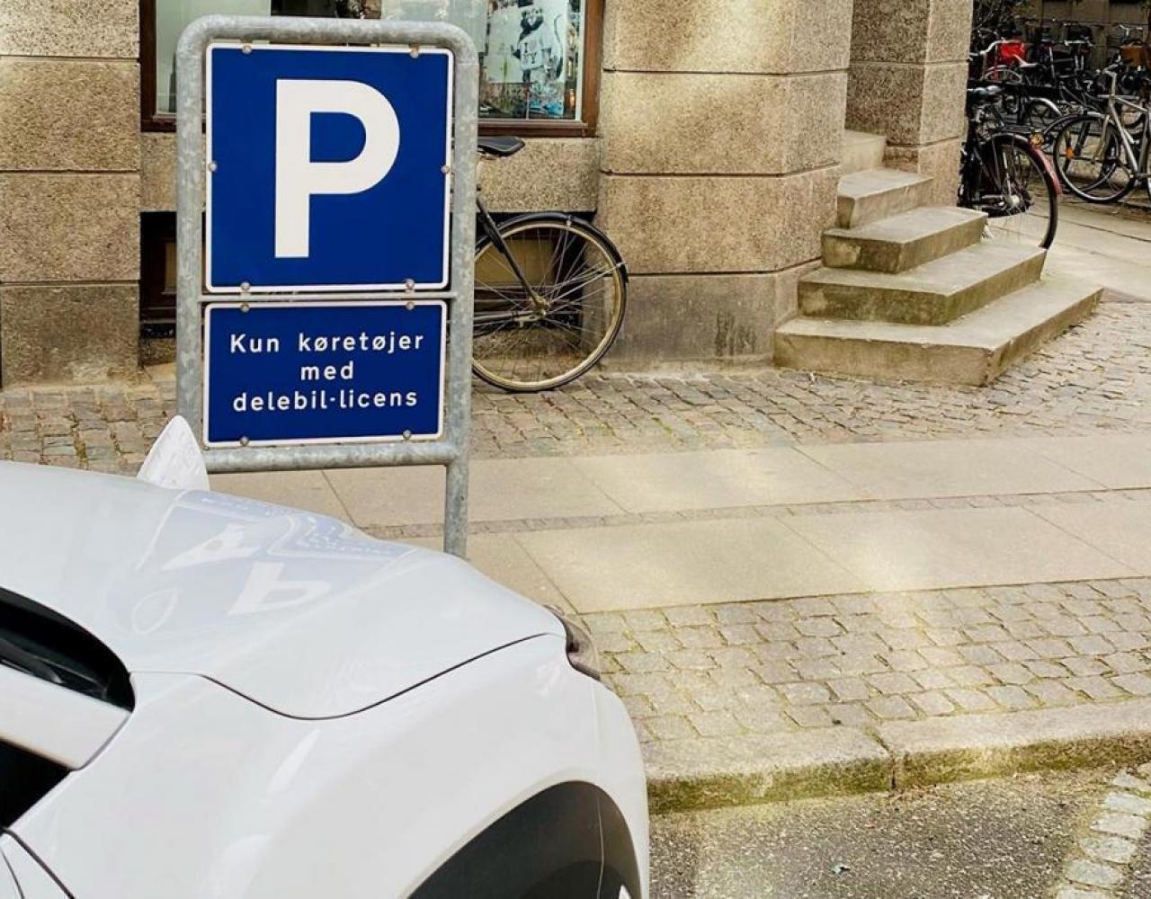 delebil, parkering, gade