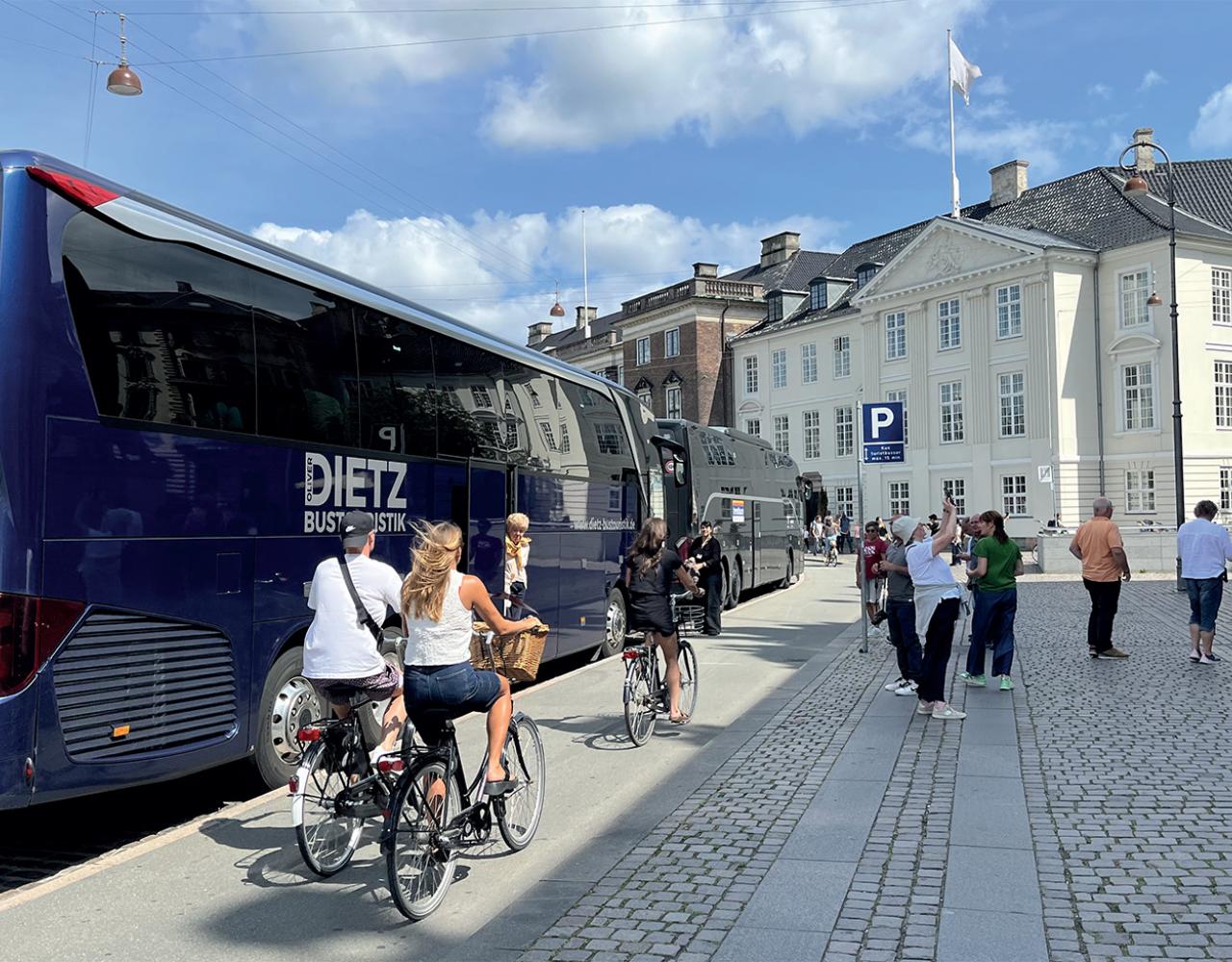 turistbus, kgs nytorv, cykler