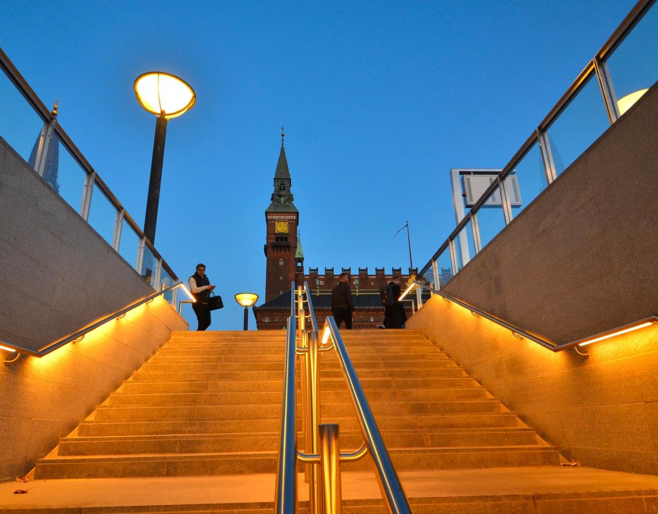 rådhuspladsen metrotrappe
