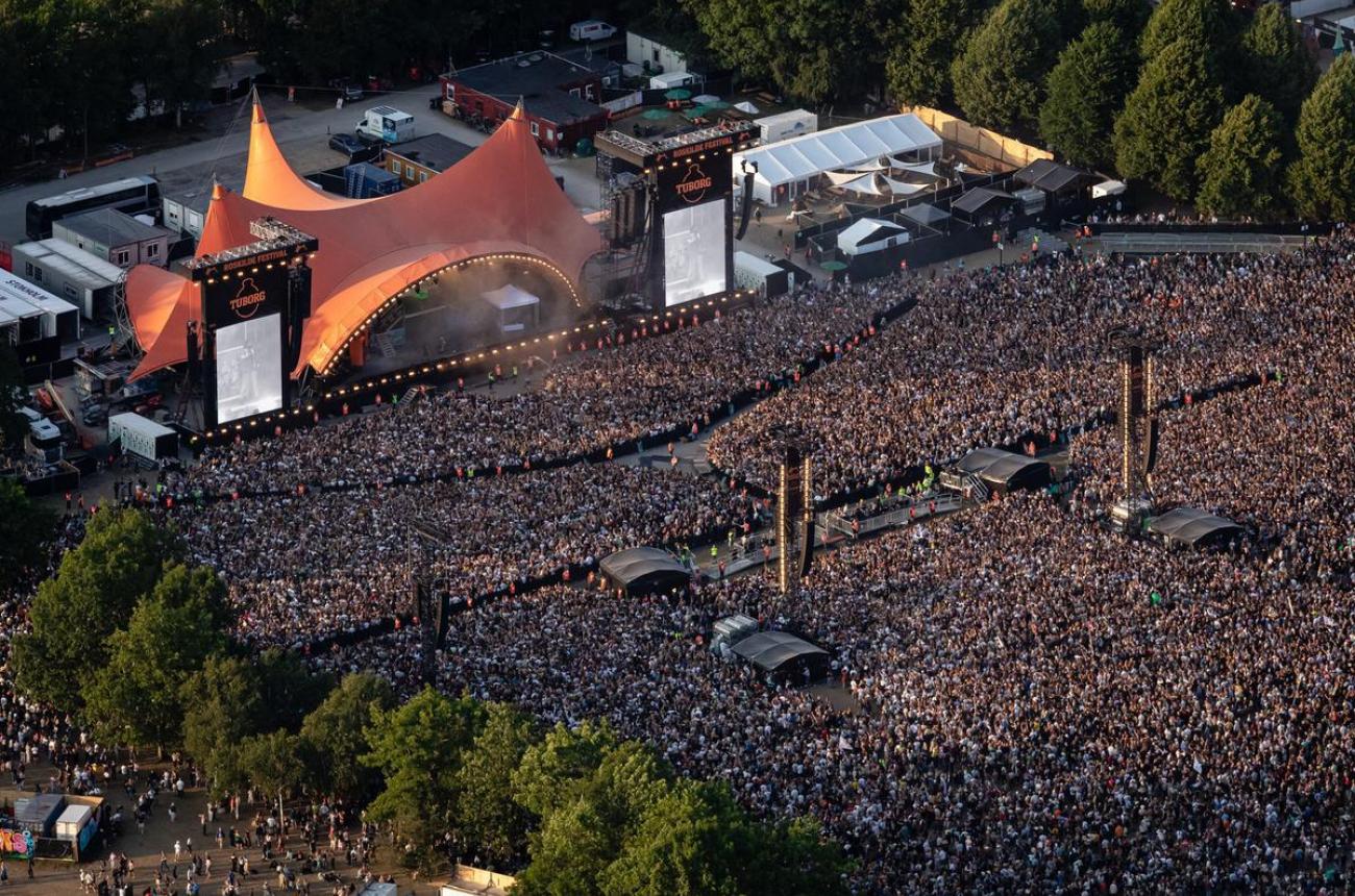 roskilde festival orange scene