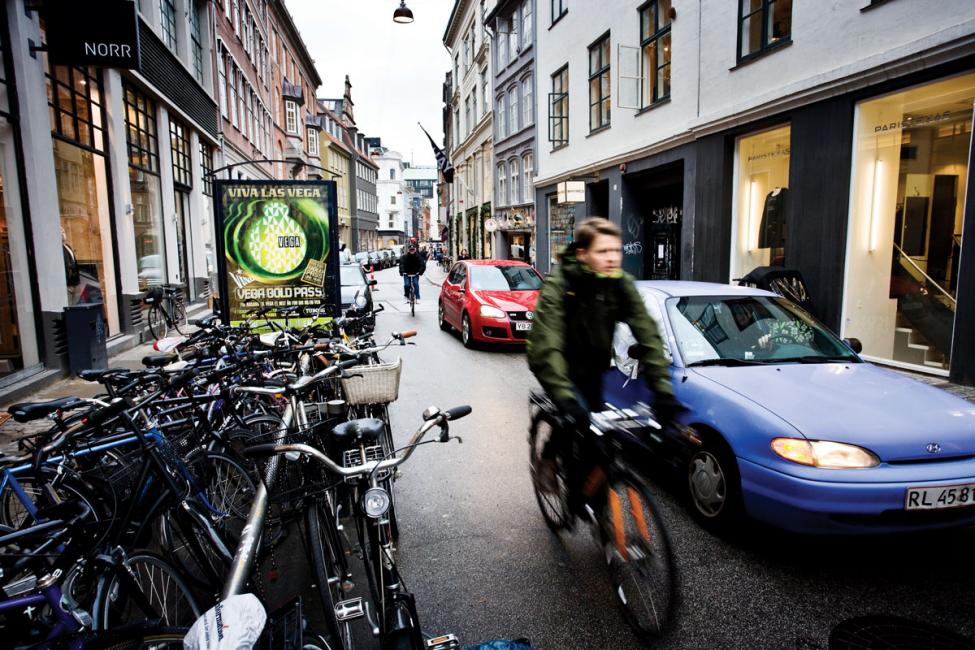 Pilestræde med biler og cykler København 2009