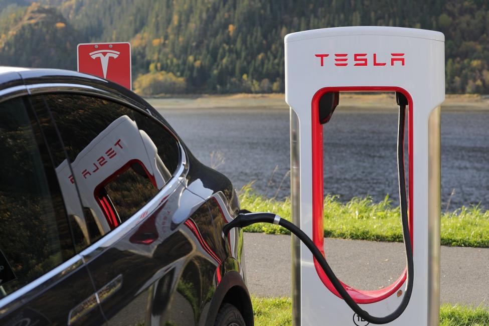 Tesla charge