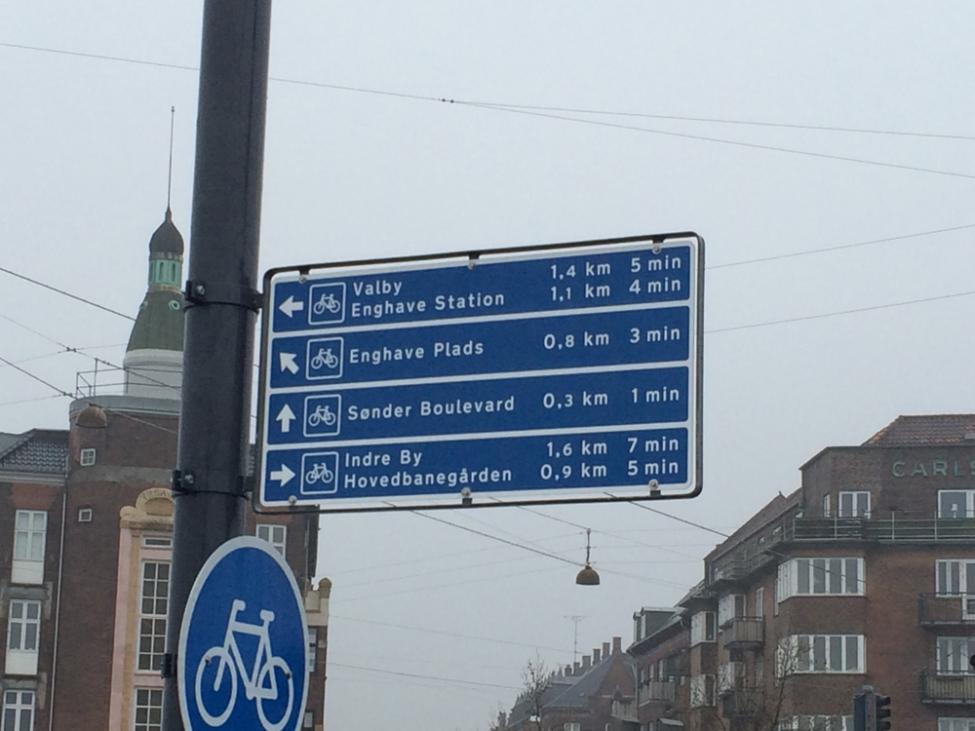 skilt cykelrute dybbølsbro nærbillede