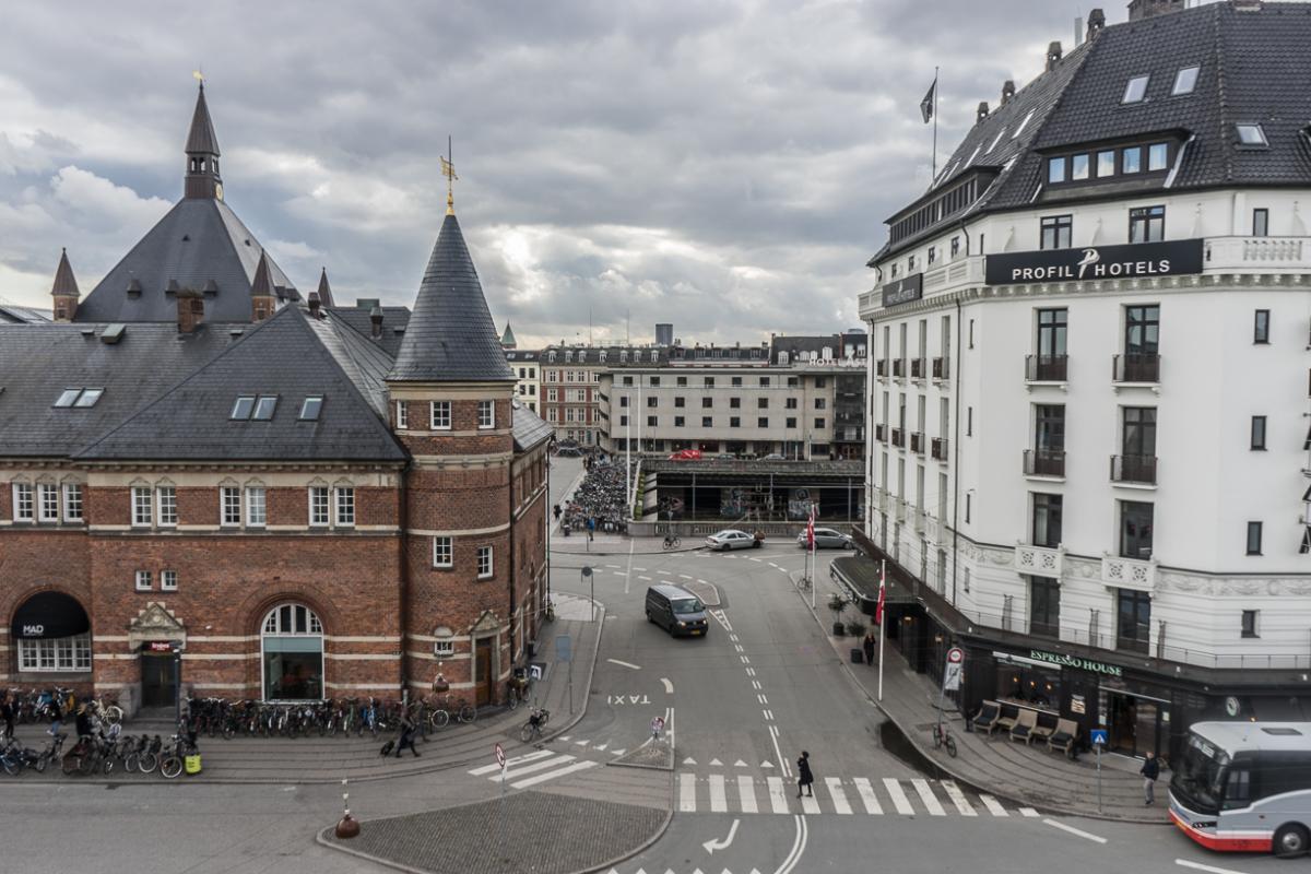 Katja kean dansk gay massage service HUSVEN SØGES NØGEN MASSAGE KØBENHAVN