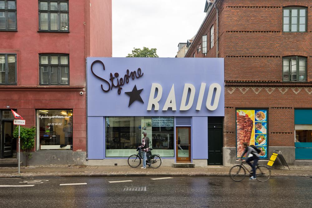 Føderale dash logo Stjerne Radio overgiver sig aldrig | Magasinet KBH